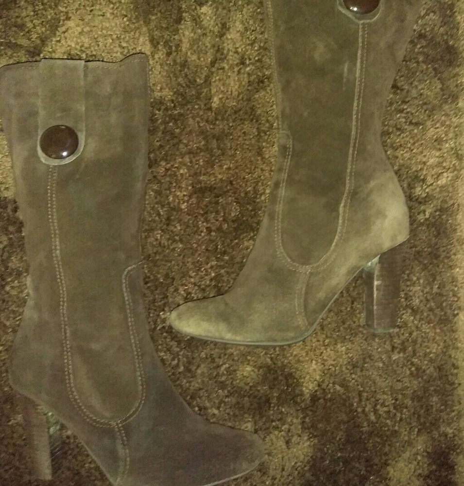 Brown velvet boots